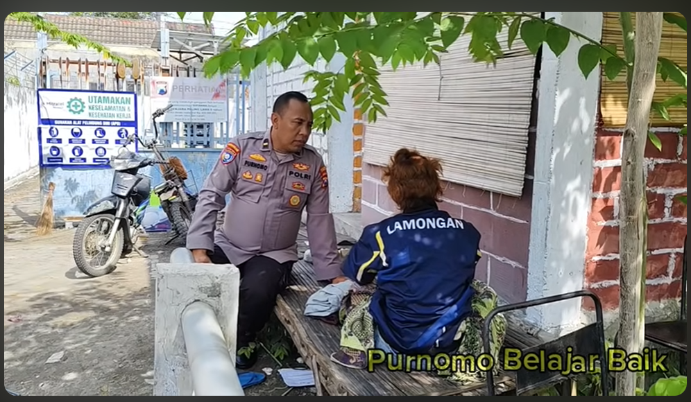Remaja Indramayu yang terlantar dibantu Purnomo Polisi Baik